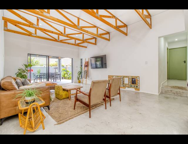 3 BEDROOM HOUSE FOR SALE IN CEDAR LAKES